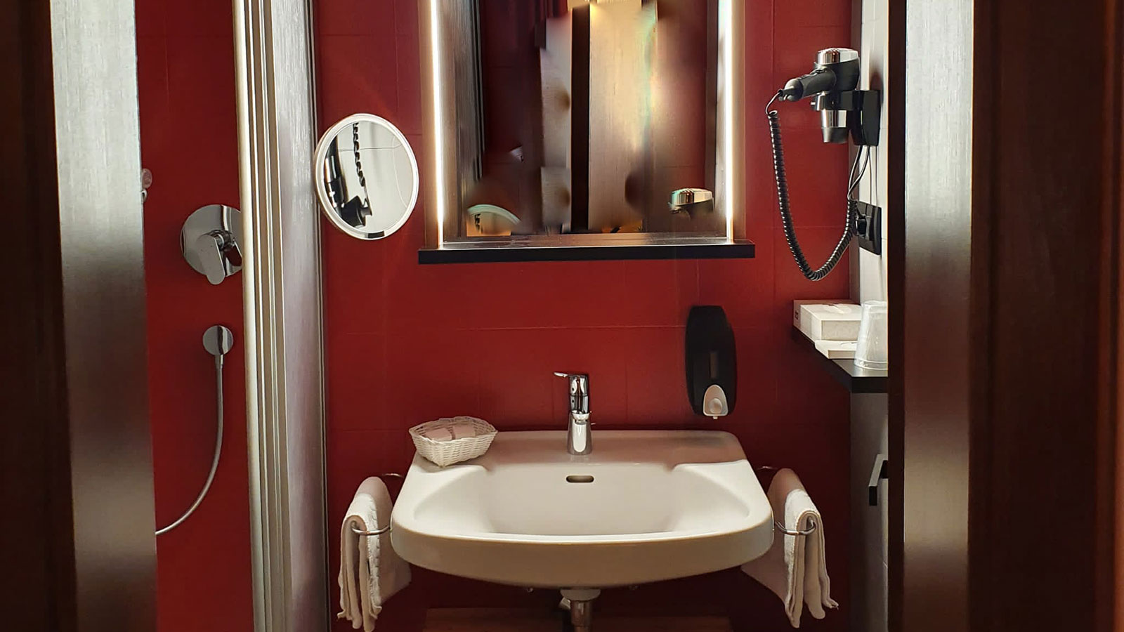 Großzügiges Badezimmer